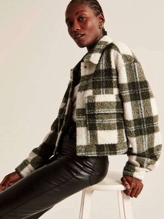 Abercrombie & Fitch Jackets & Blazers - A&F Cropped Sherpa Shirt Jacket Green Plaid